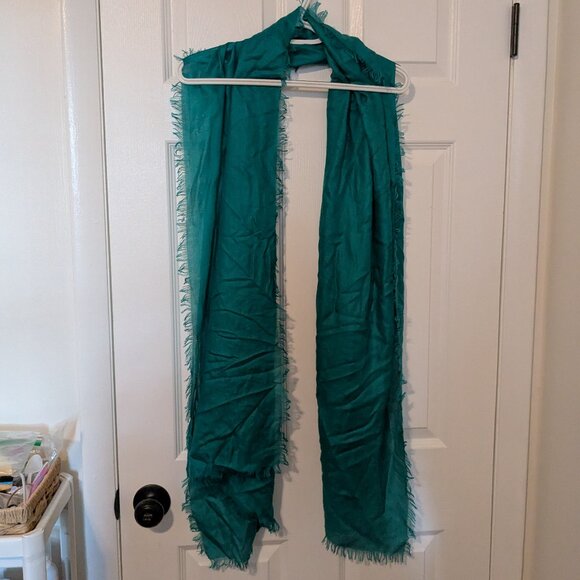 Emerald green scarf/wrap - Picture 1 of 4